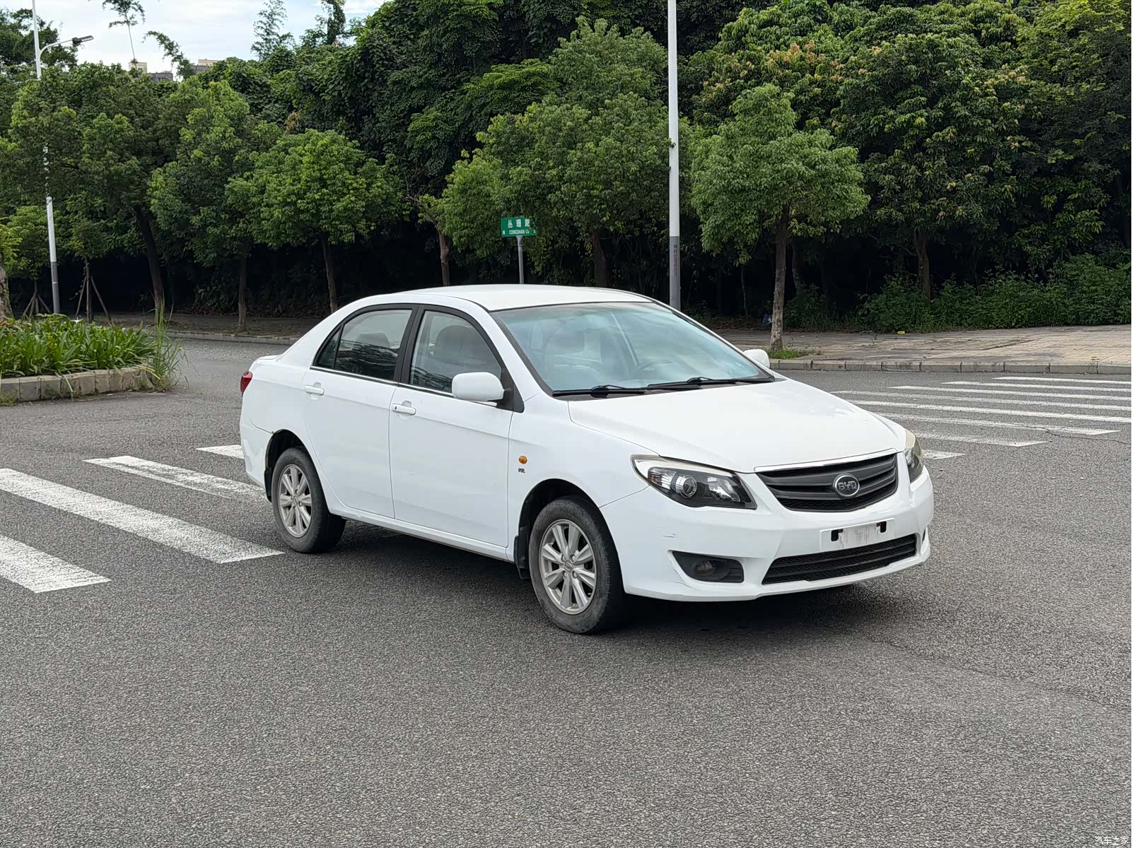 BYD L3, 2014 3