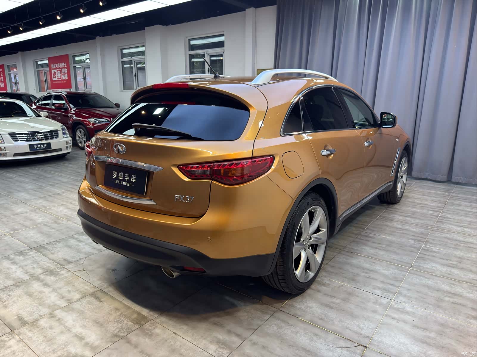 Infiniti FX37, 2013 6