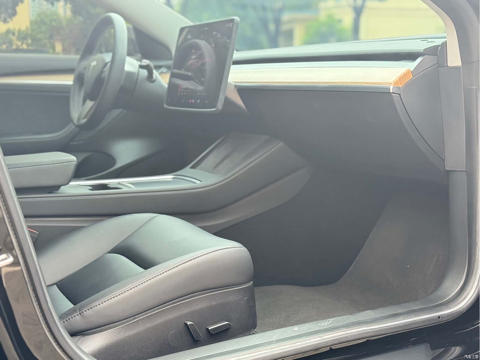 Tesla Model 3, 2023 все фото