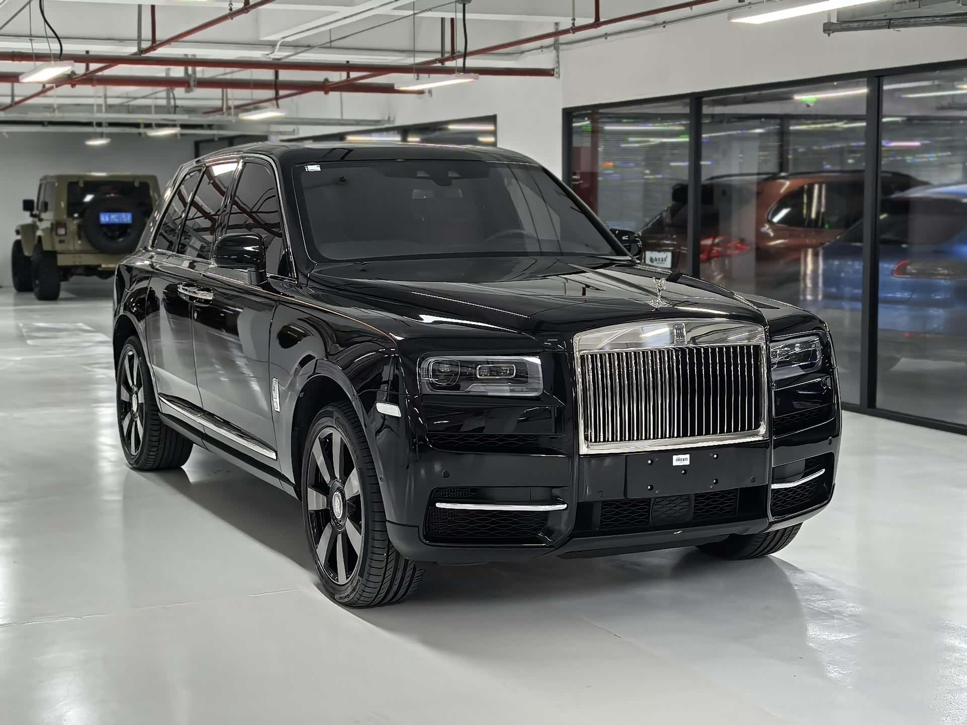 Rolls-Royce Cullinan, 2022 3