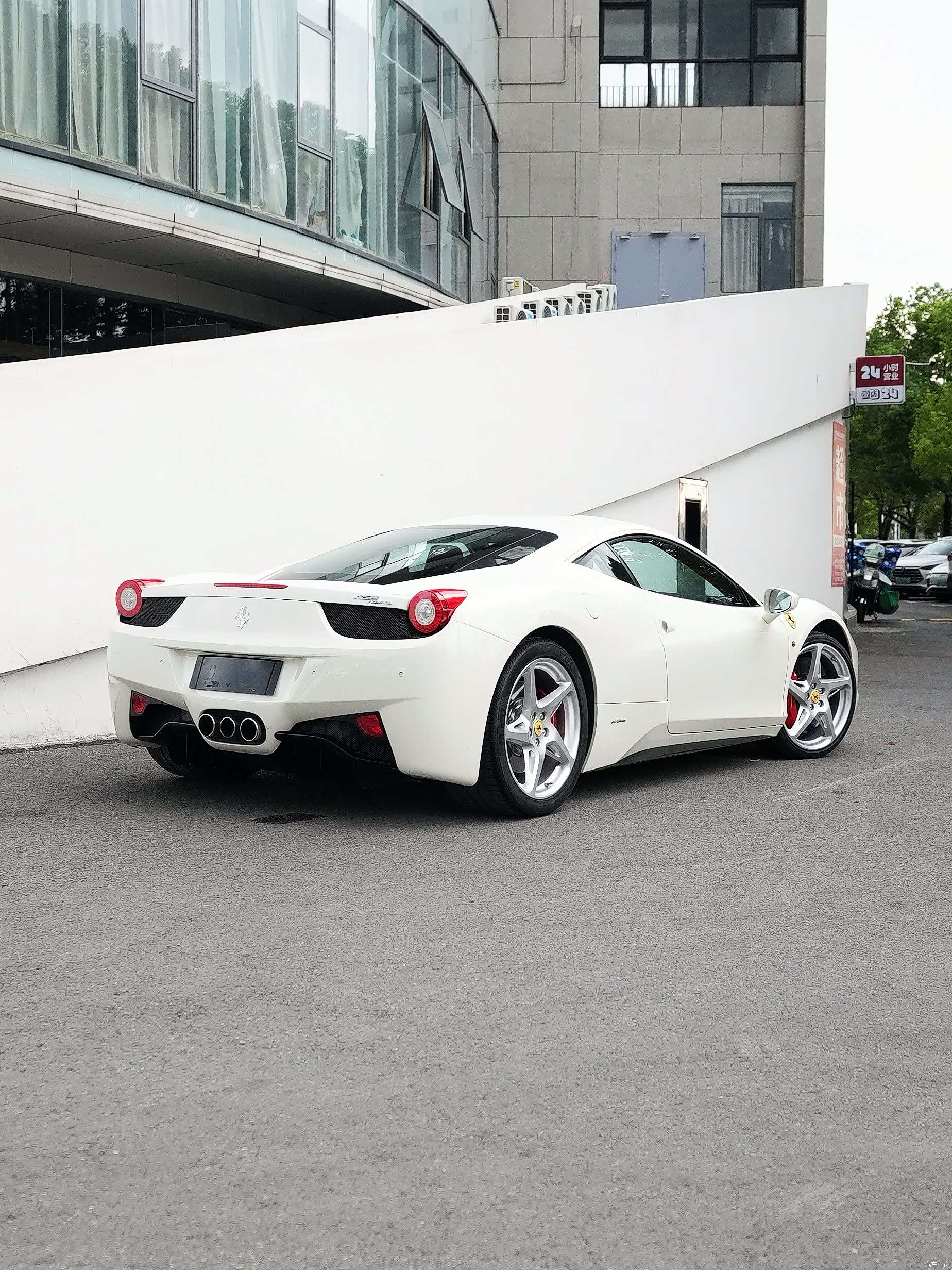 Ferrari 458, 2014 2