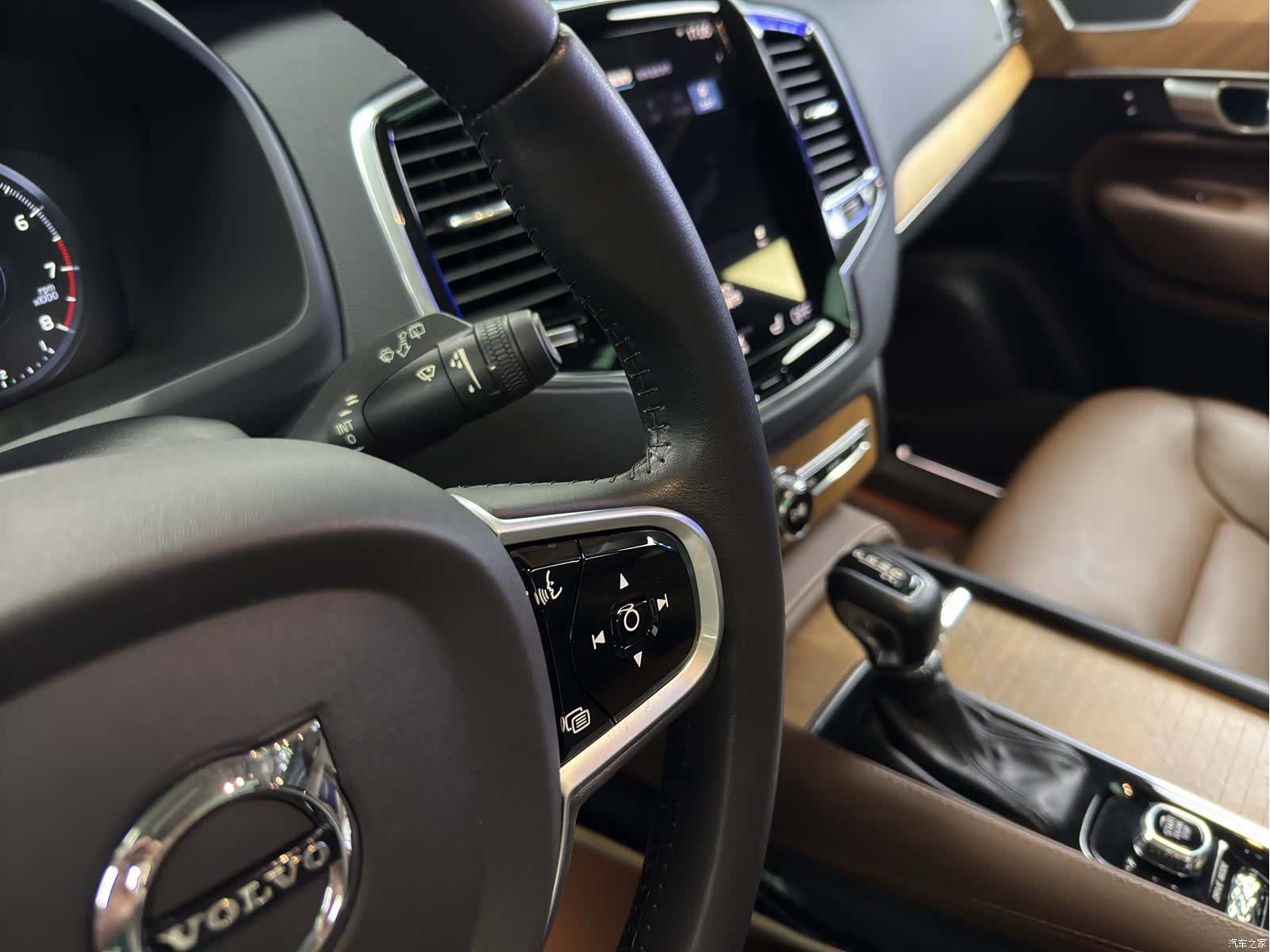 Volvo XC90, 2019 11