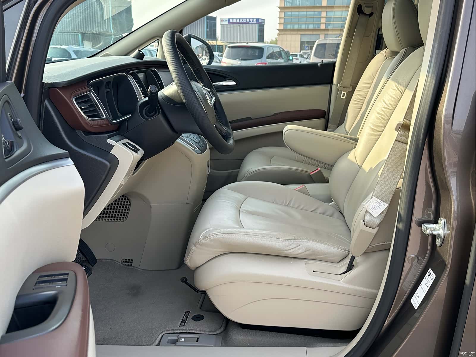 Buick GL8, 2019 9