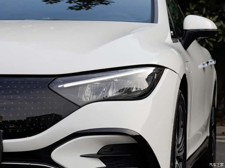 Mercedes-Benz EQE, 2026 7
