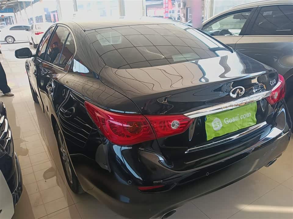 Infiniti Q50L