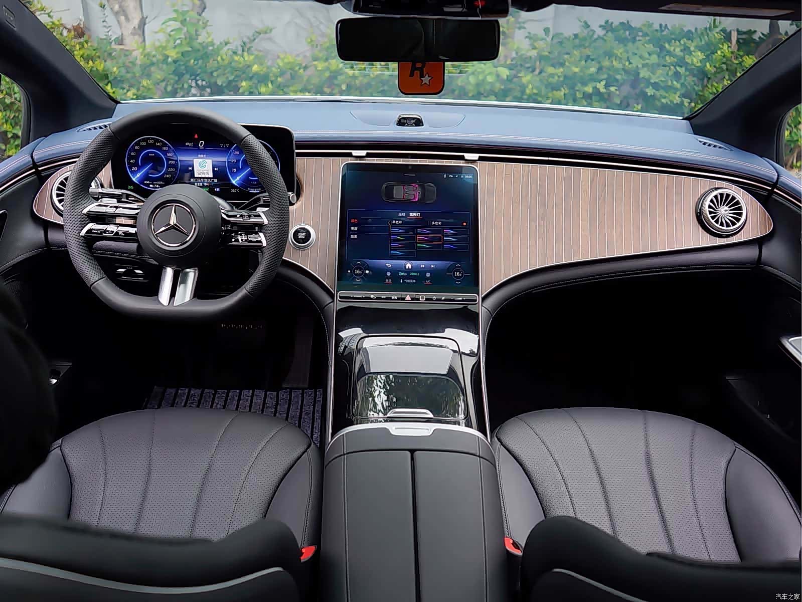 Mercedes-Benz EQE, 2026 10