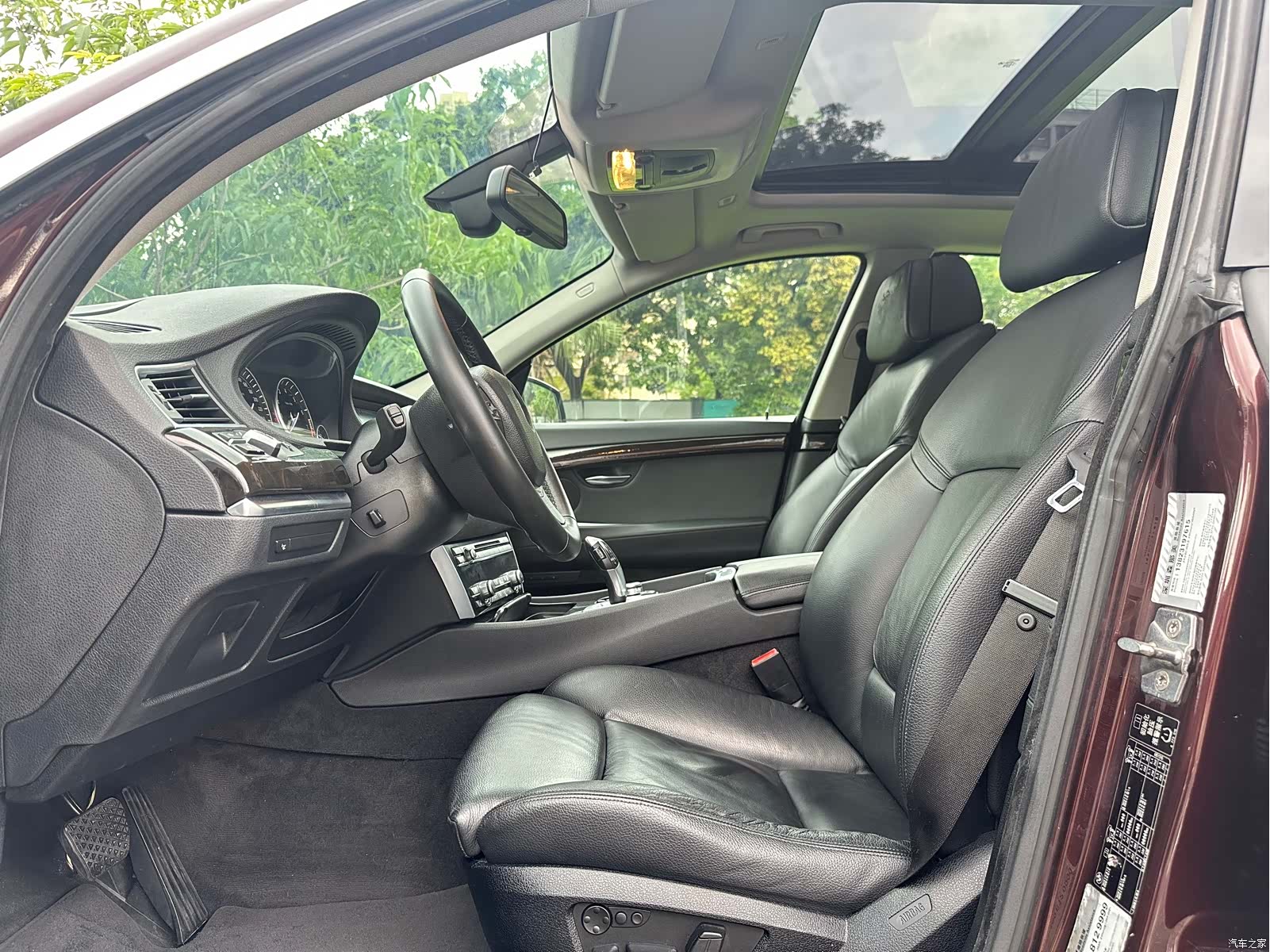 BMW 5 Series, 2011 4