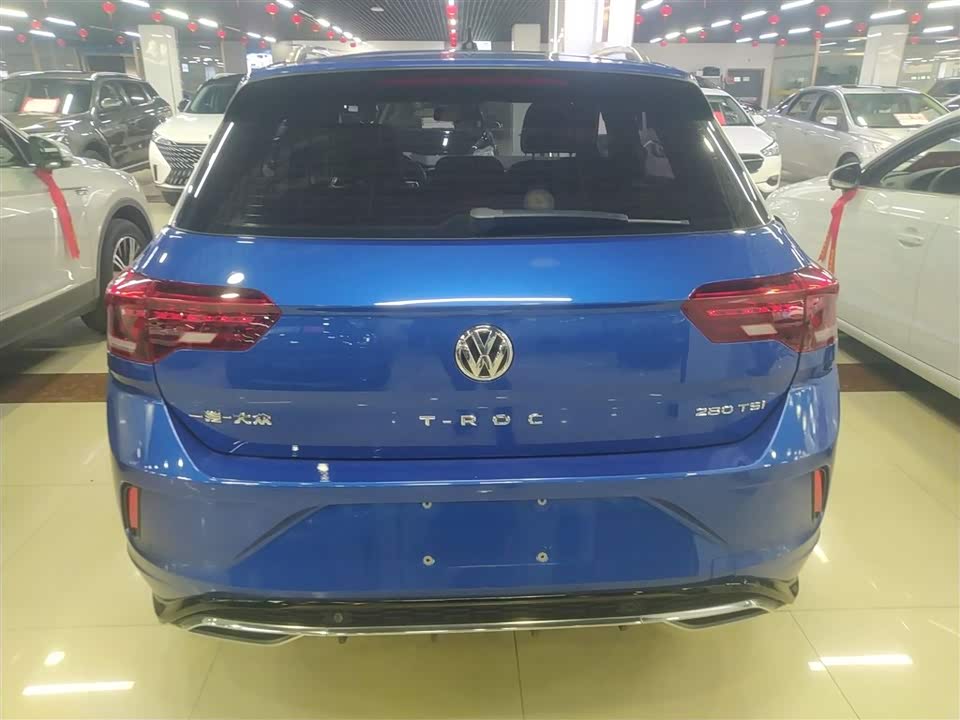 Volkswagen T-ROC exploring Songs