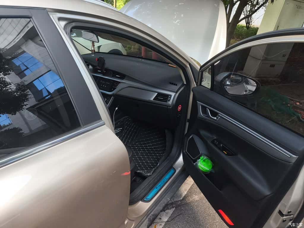 Geely Emgrand, 2019 22
