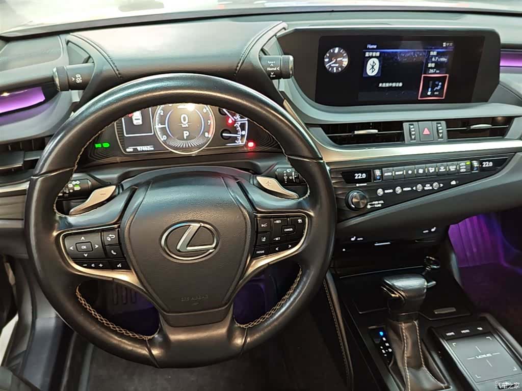 Lexus ES, 2019 10