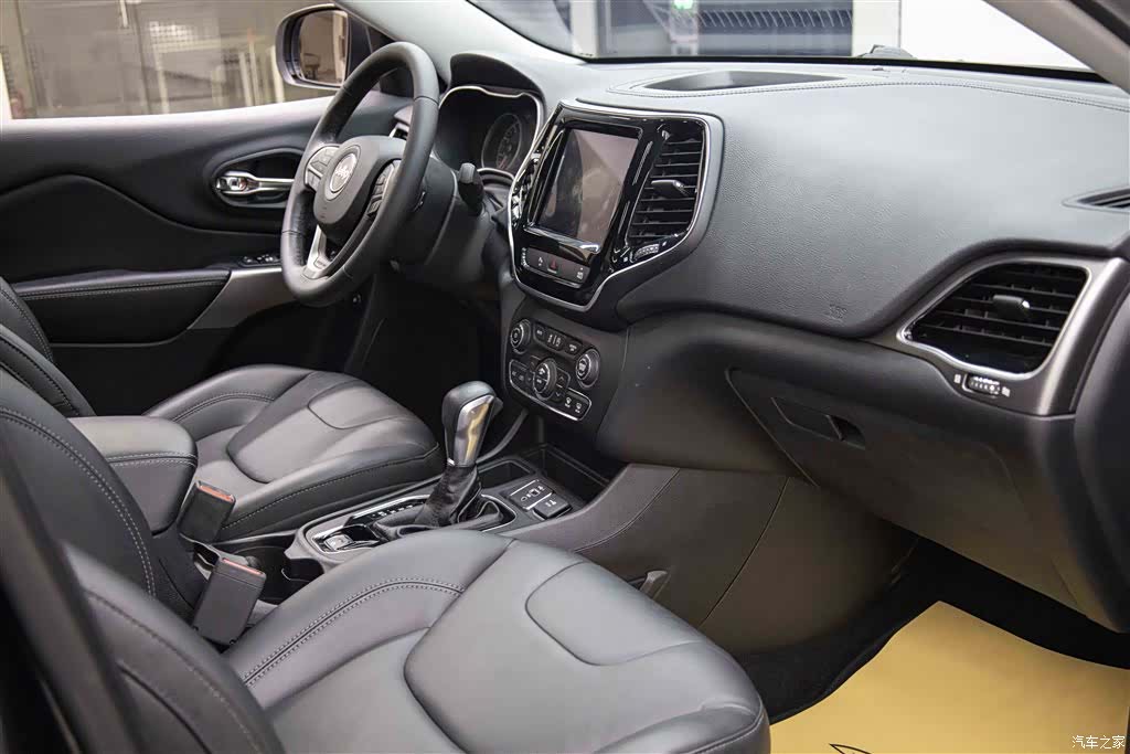 Jeep Cherokee, 2019 23