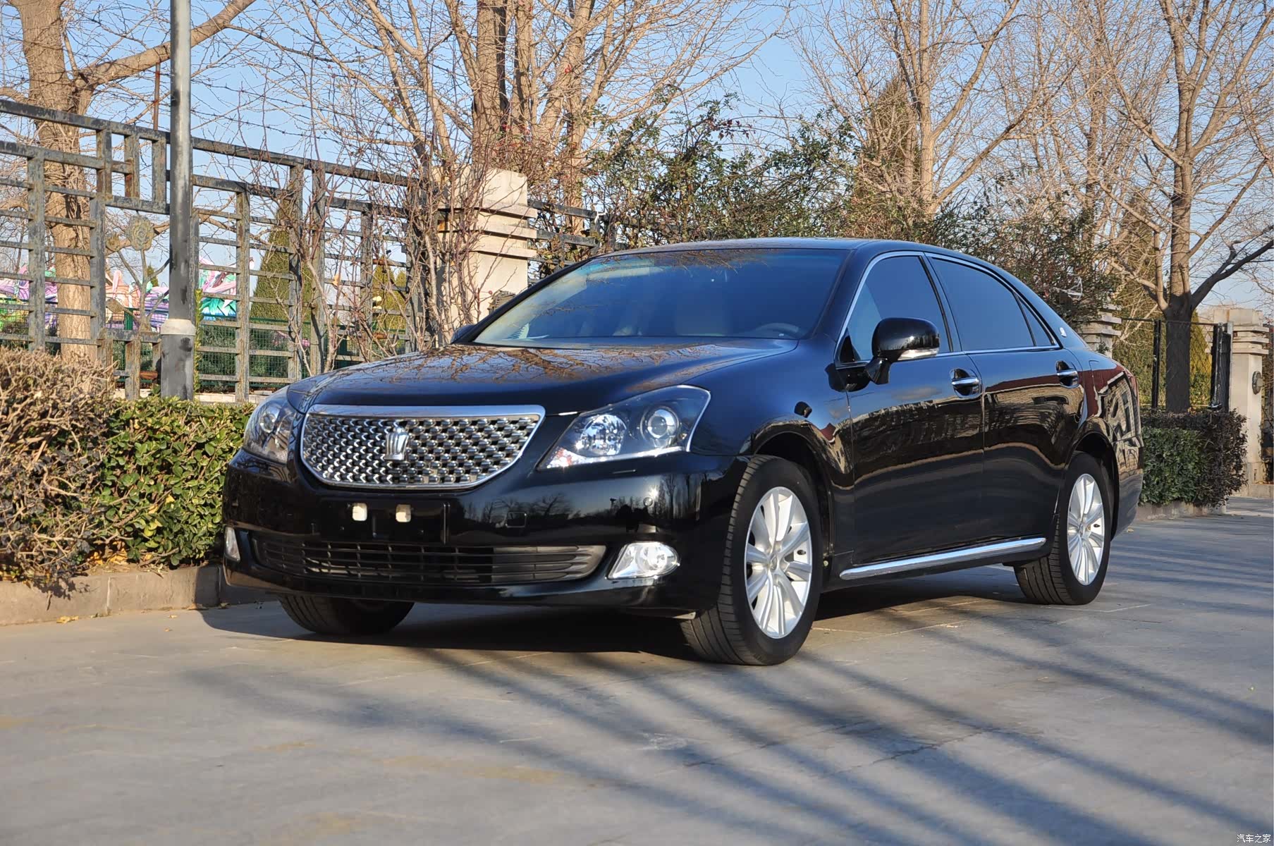 Toyota Crown, 2012 1