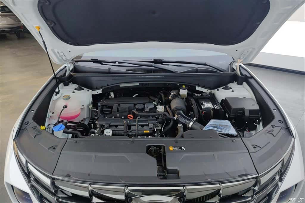 Hyundai Tucson L, 2024 10