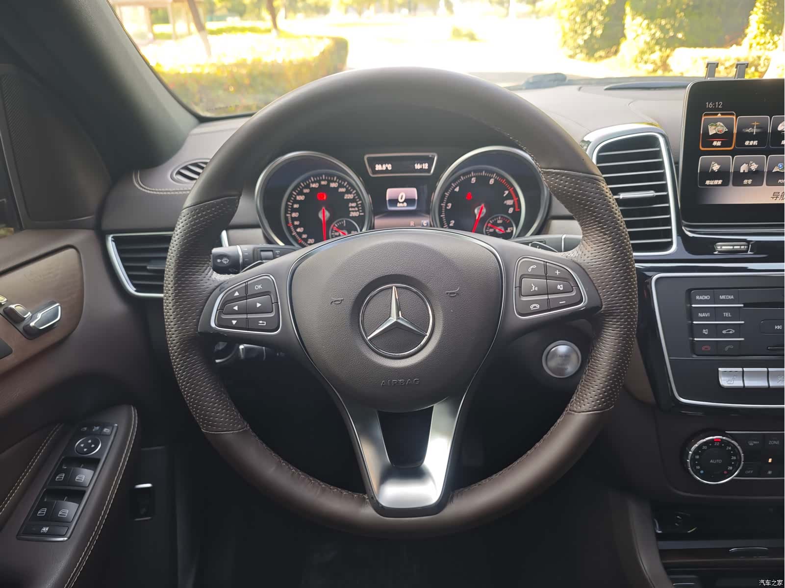 Mercedes-Benz GLE, 2018 11