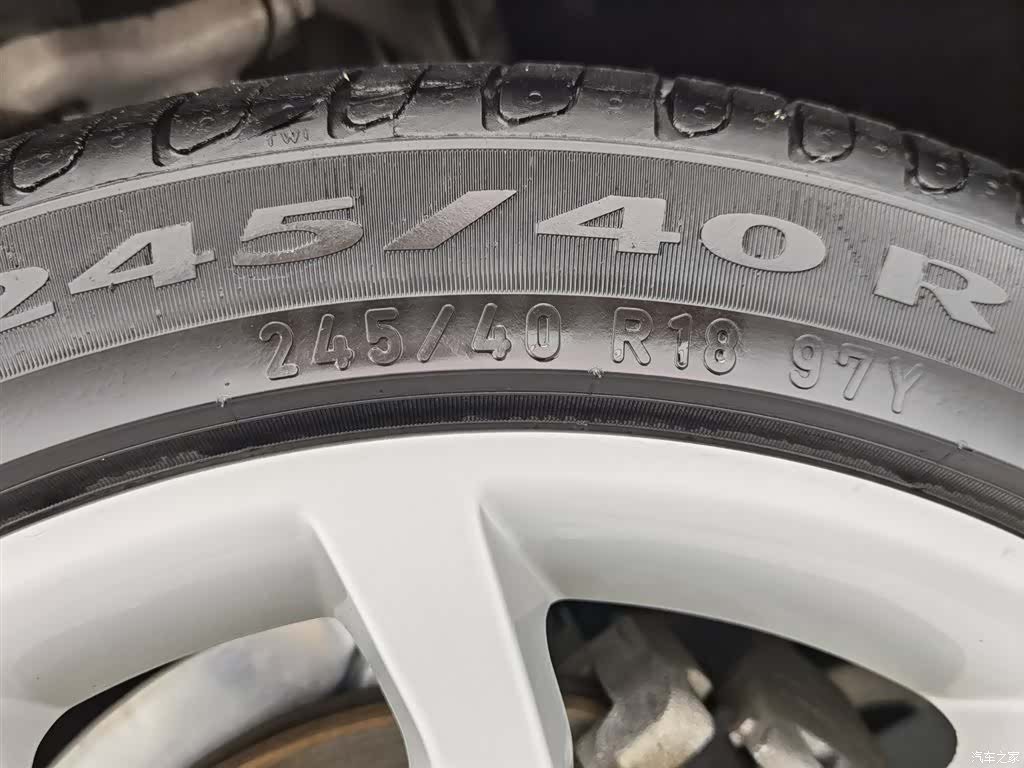 Audi A4L, 2019 24