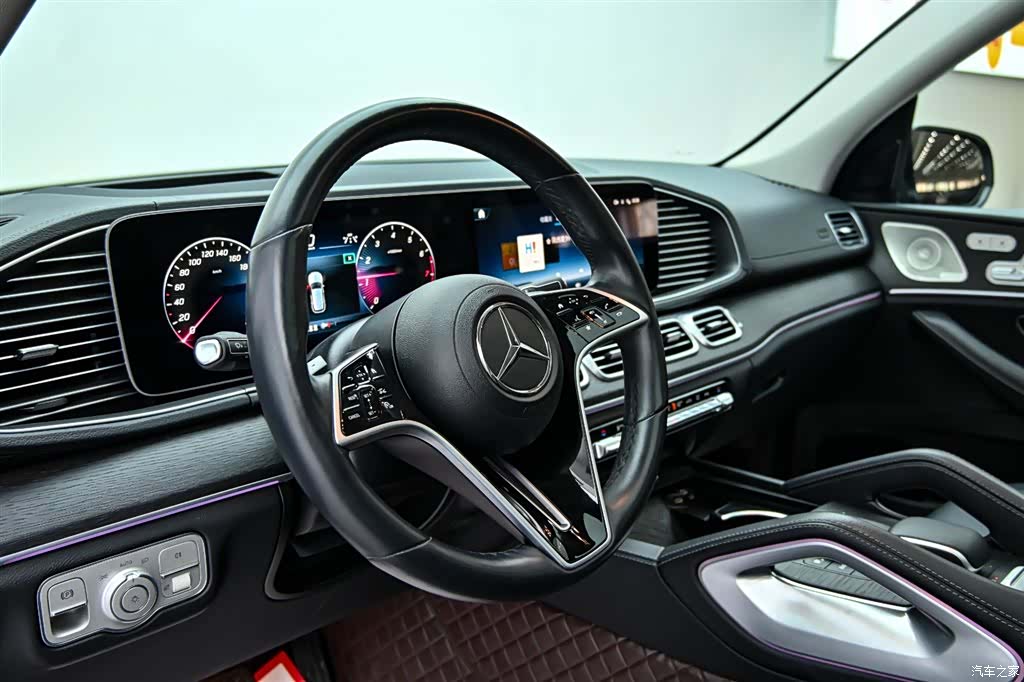 Mercedes-Benz GLE, 2023 14