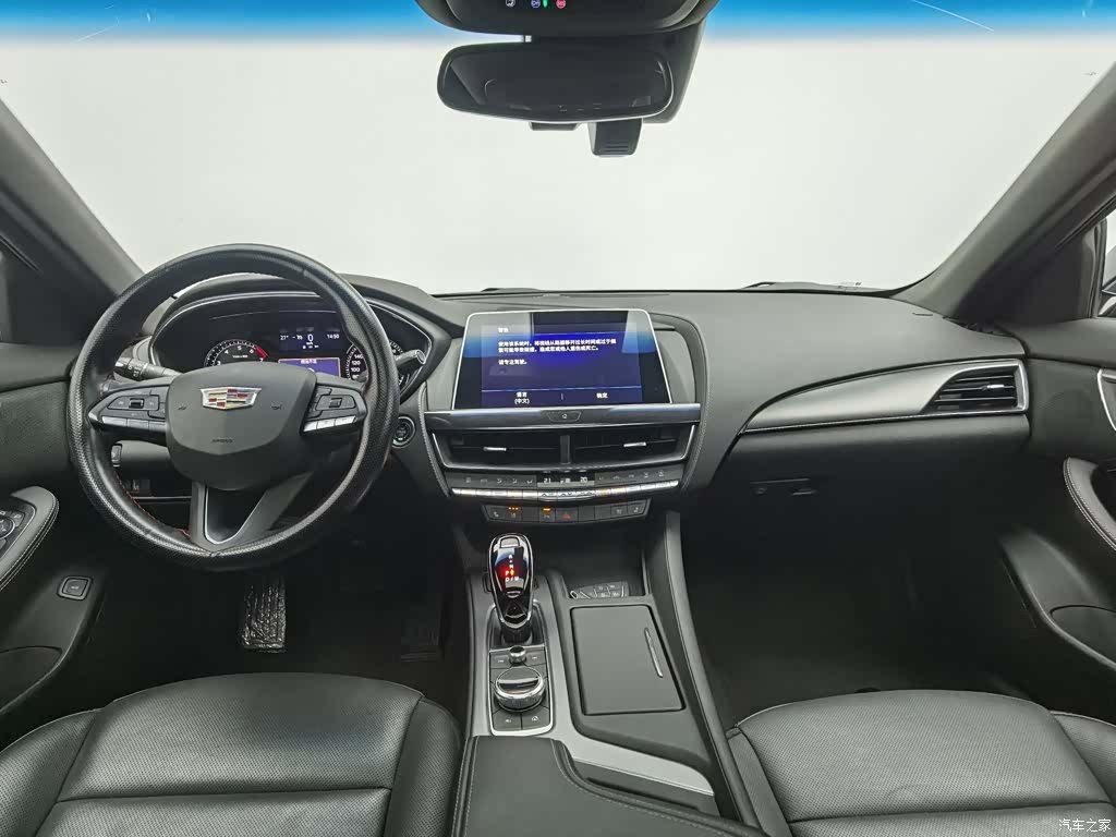 Cadillac CT5, 2022 все фото