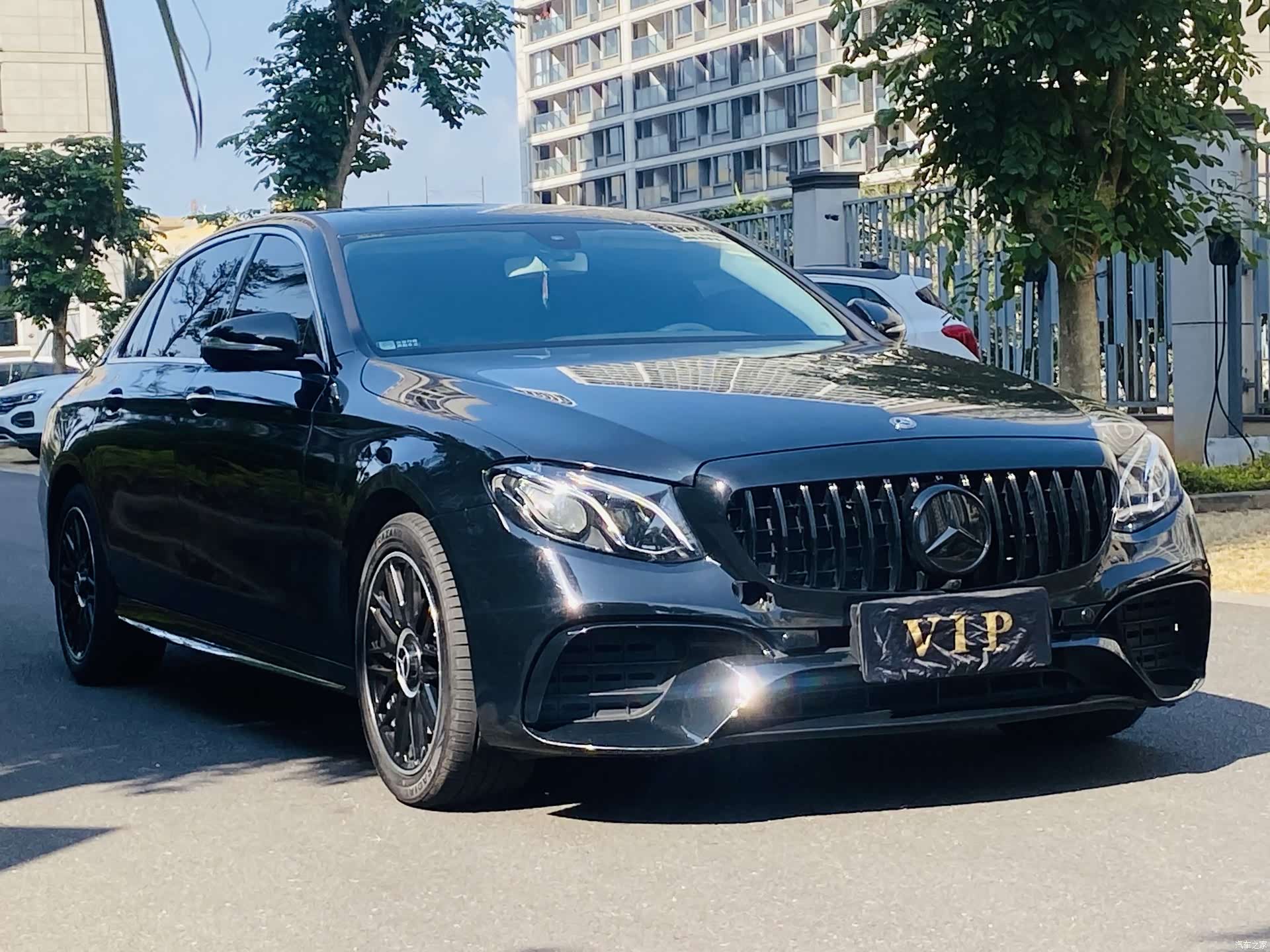 Mercedes-Benz E-Class, 2019 3