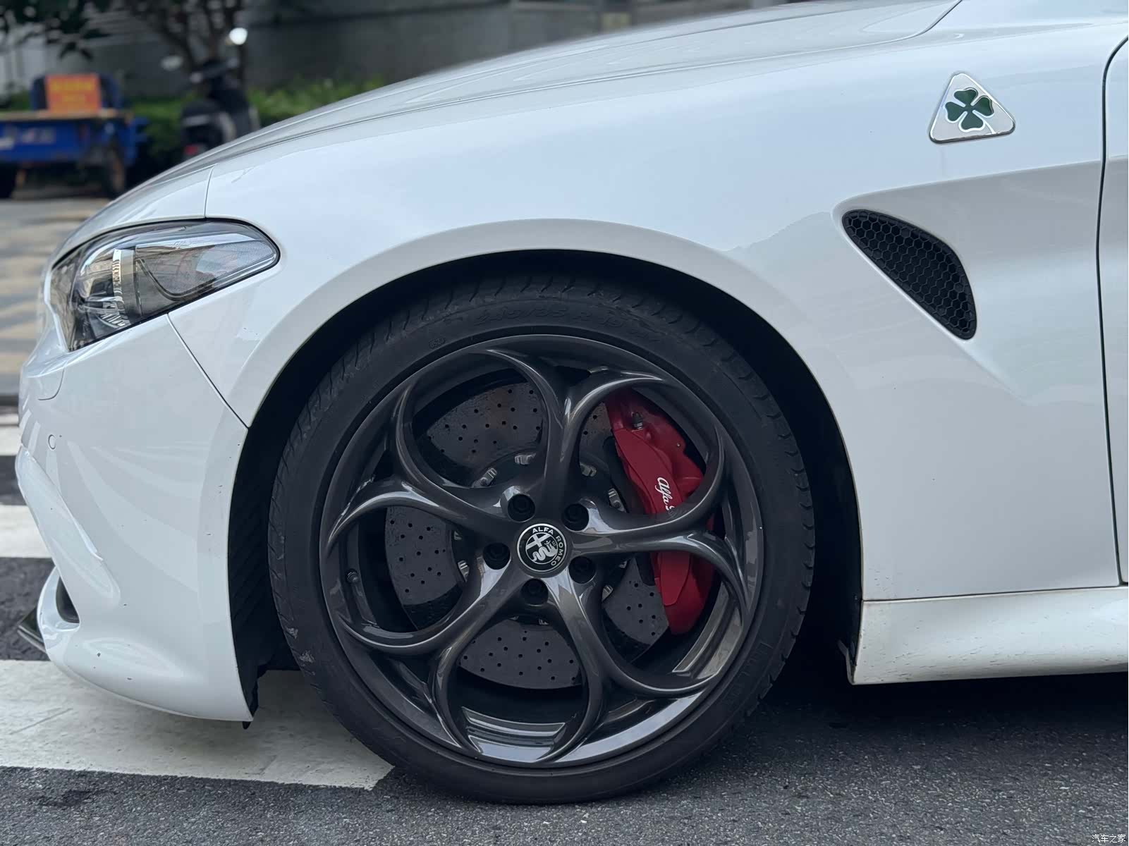 Alfa Romeo Giulia, 2018 12