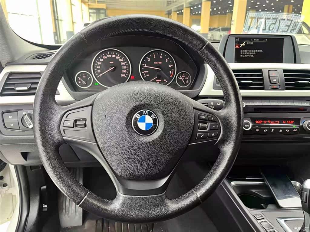 BMW 3 Series, 2015 все фото