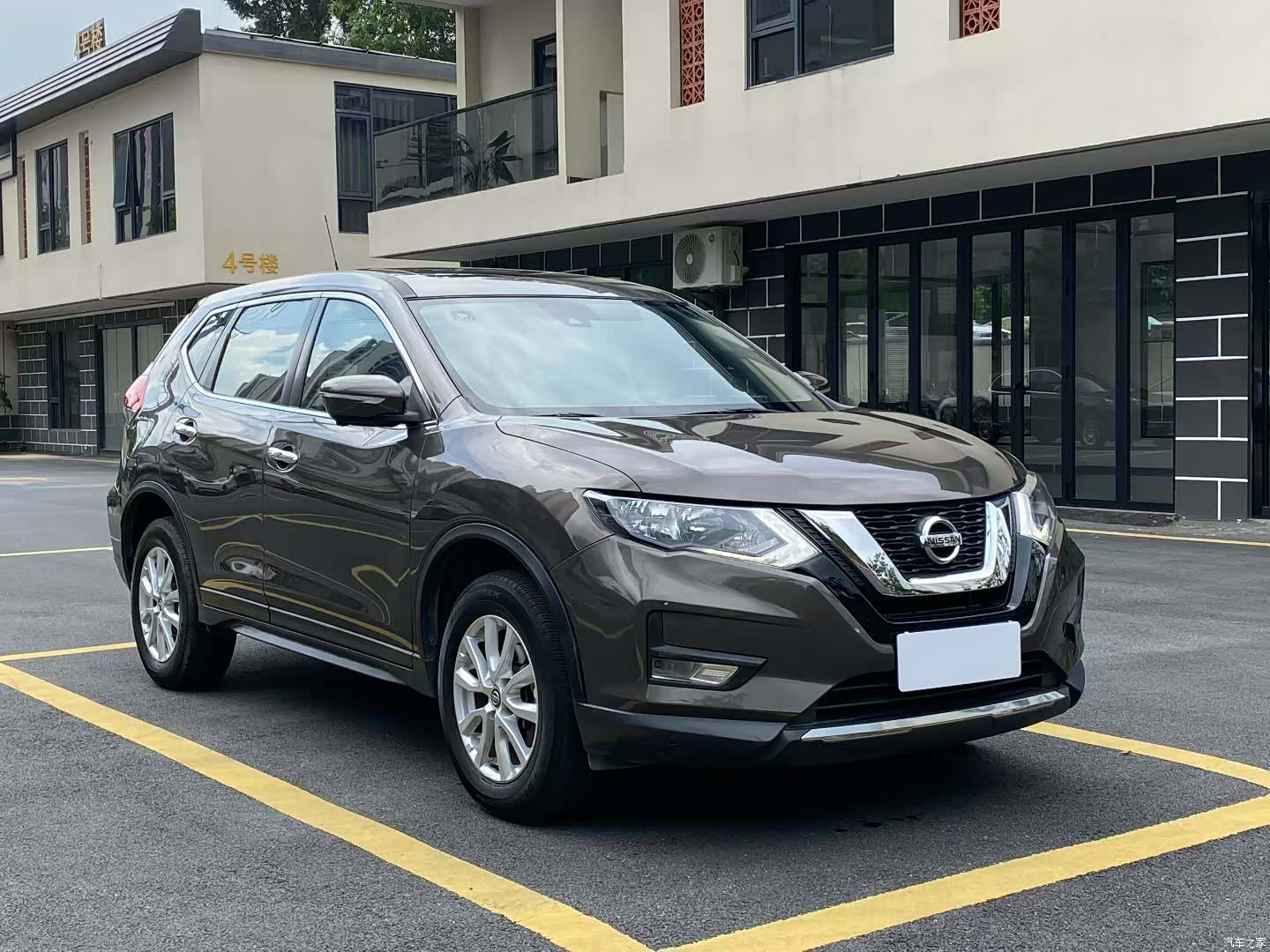 Nissan X-Trail, 2019 3