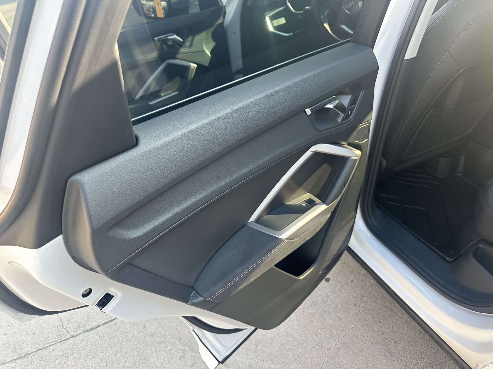 Audi Q3, 2022 11