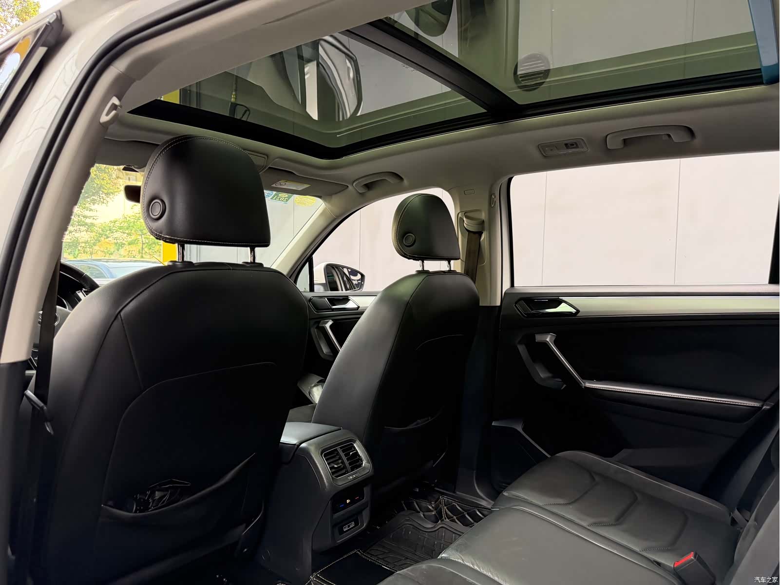 Volkswagen Tiguan L, 2017 16