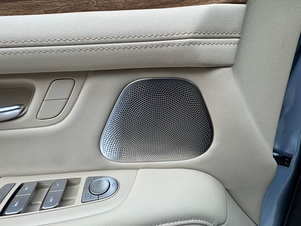 AITO Ask the world M7