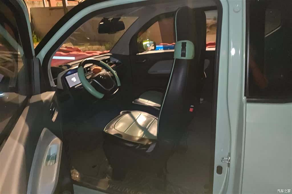 Wuling MINIEV, 2022 11