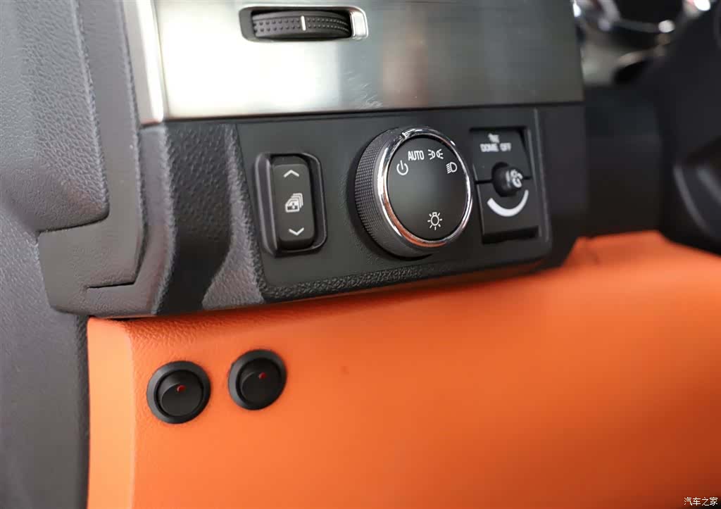 Hummer H2, 2013 17