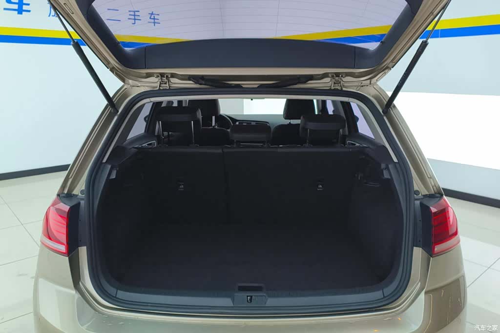 Volkswagen Golf, 2020 4