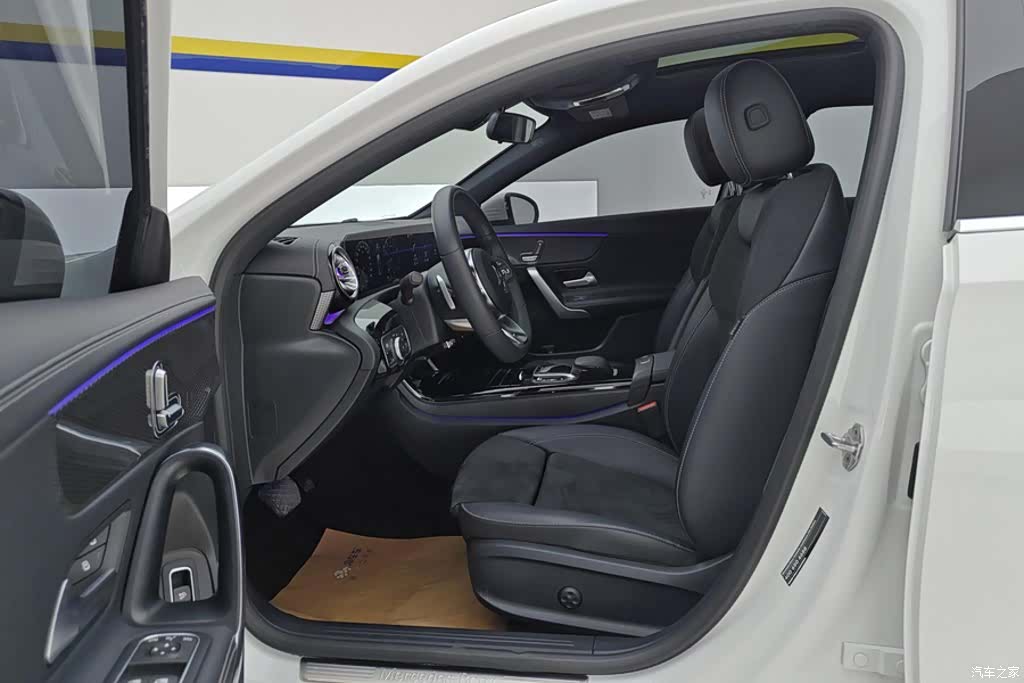 Mercedes-Benz A-Class, 2023 9