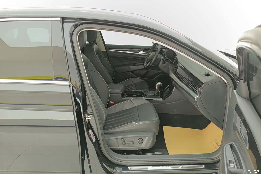 Volkswagen Passat, 2023 8