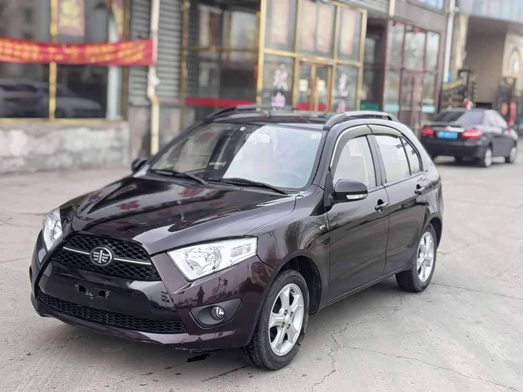 BYD Xia N7 N7 2013 1.3L MT Luxury