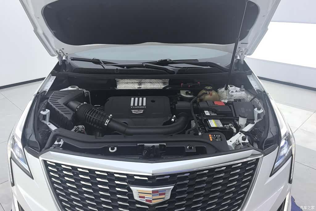 Cadillac XT5, 2021 10