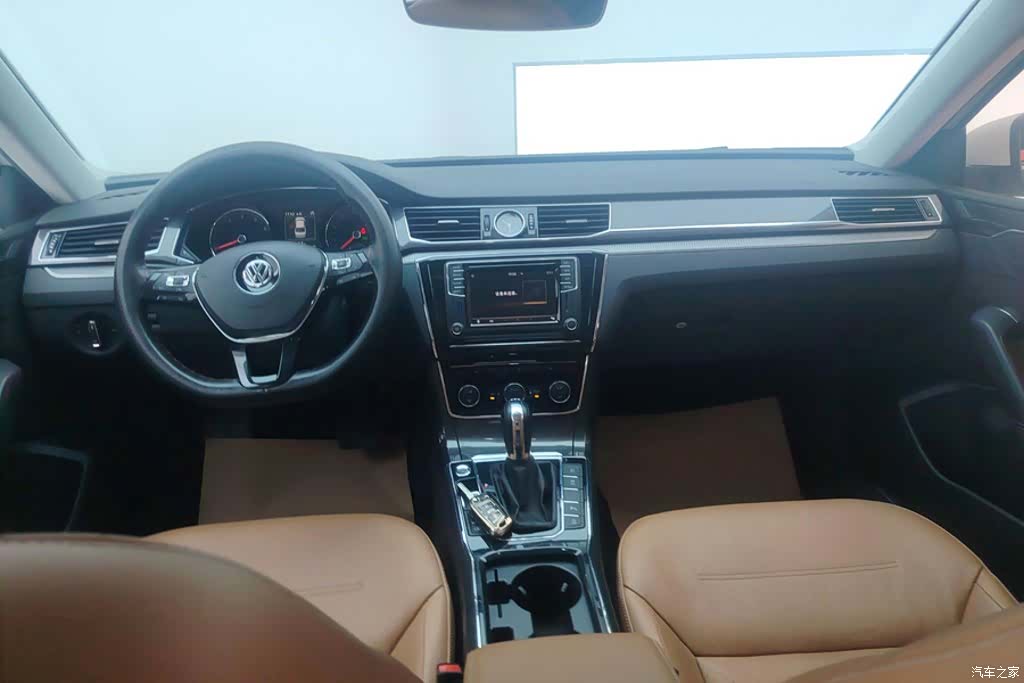 Volkswagen Passat, 2019 12
