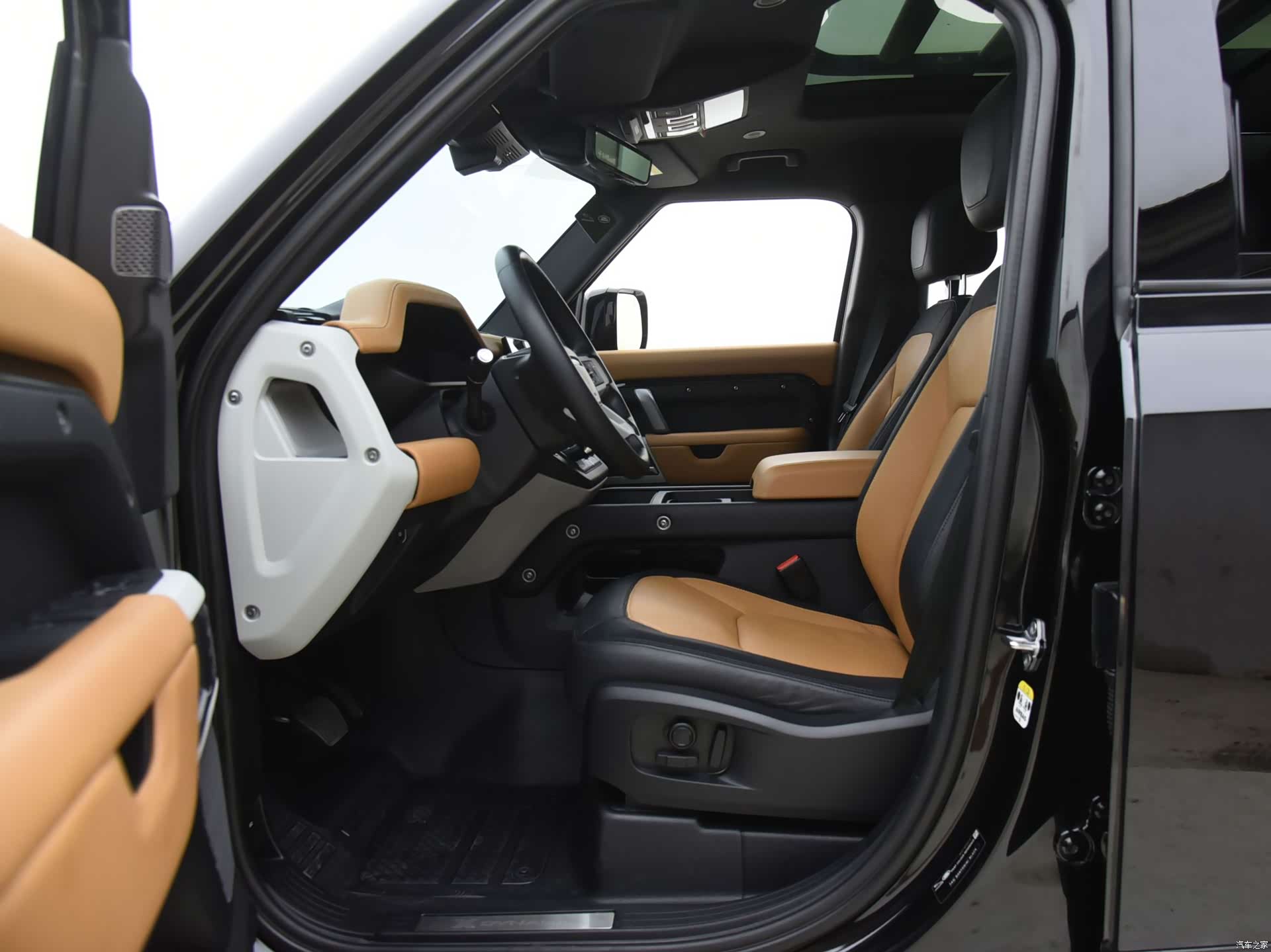 Land Rover Defender, 2024 8