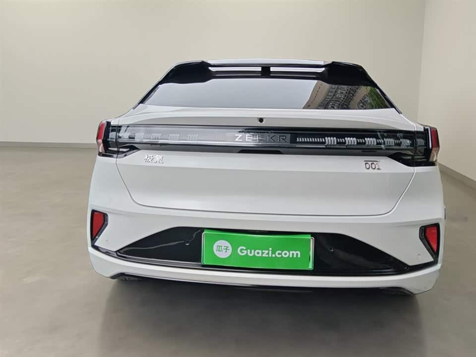 Zeekr 001