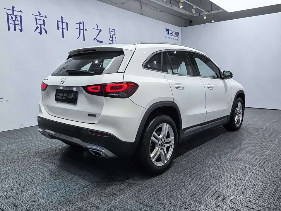 Mercedes-Benz GLA