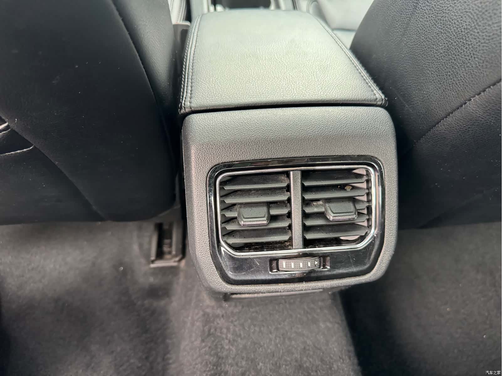 Volkswagen Lamando, 2016 11