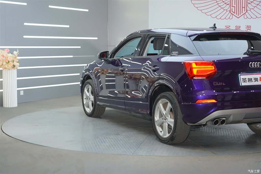 Audi Q2L, 2020 3