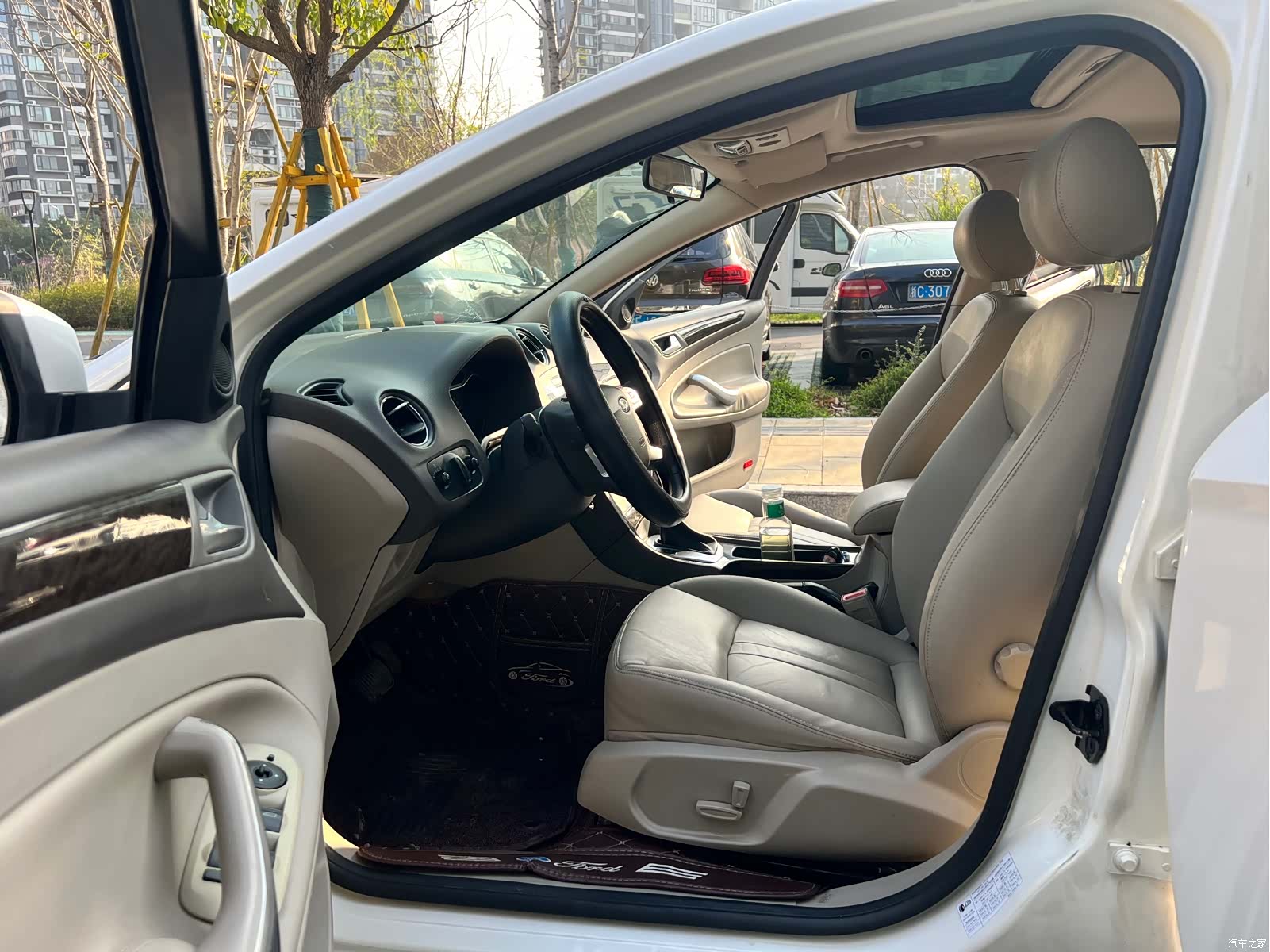 Ford Mondeo, 2013 22