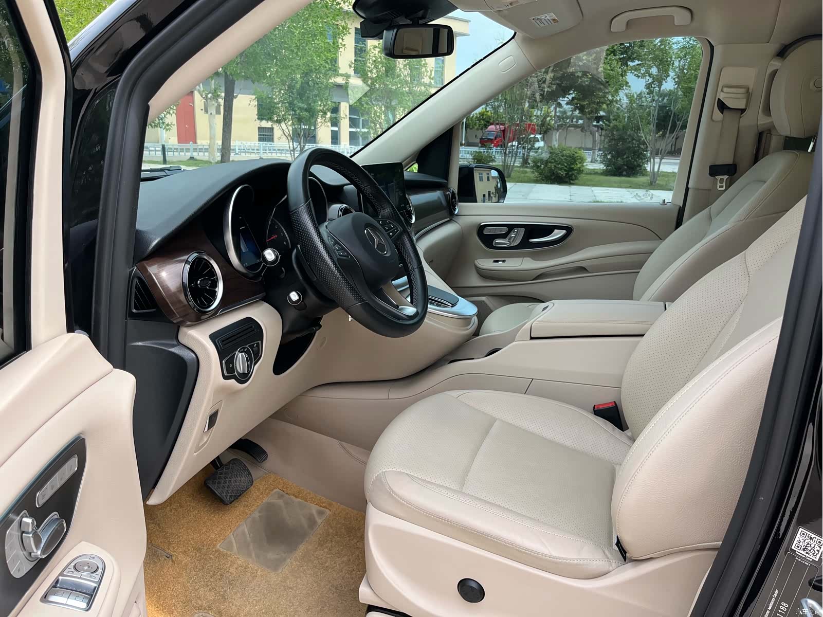 Mercedes-Benz V-Class, 2021 6