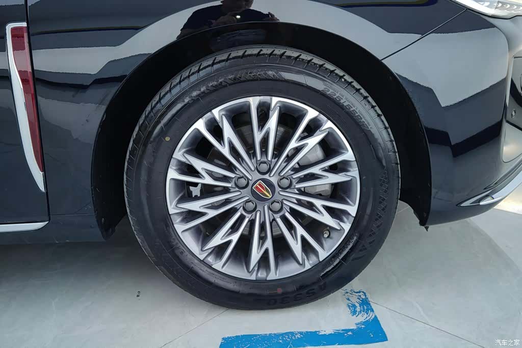 Hongqi H5, 2024 все фото