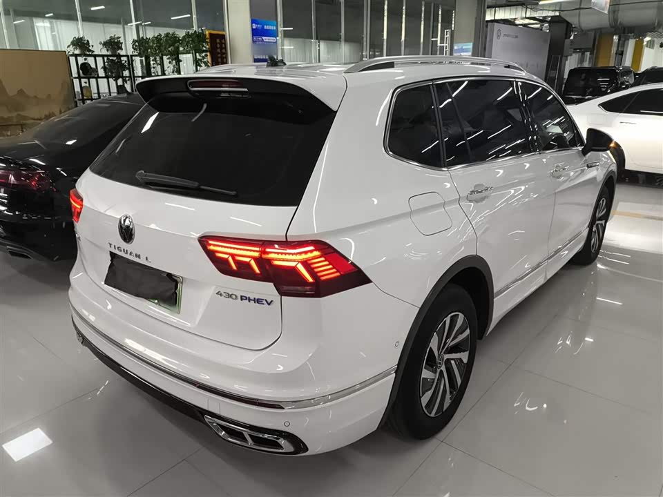 Volkswagen Tiguan L
