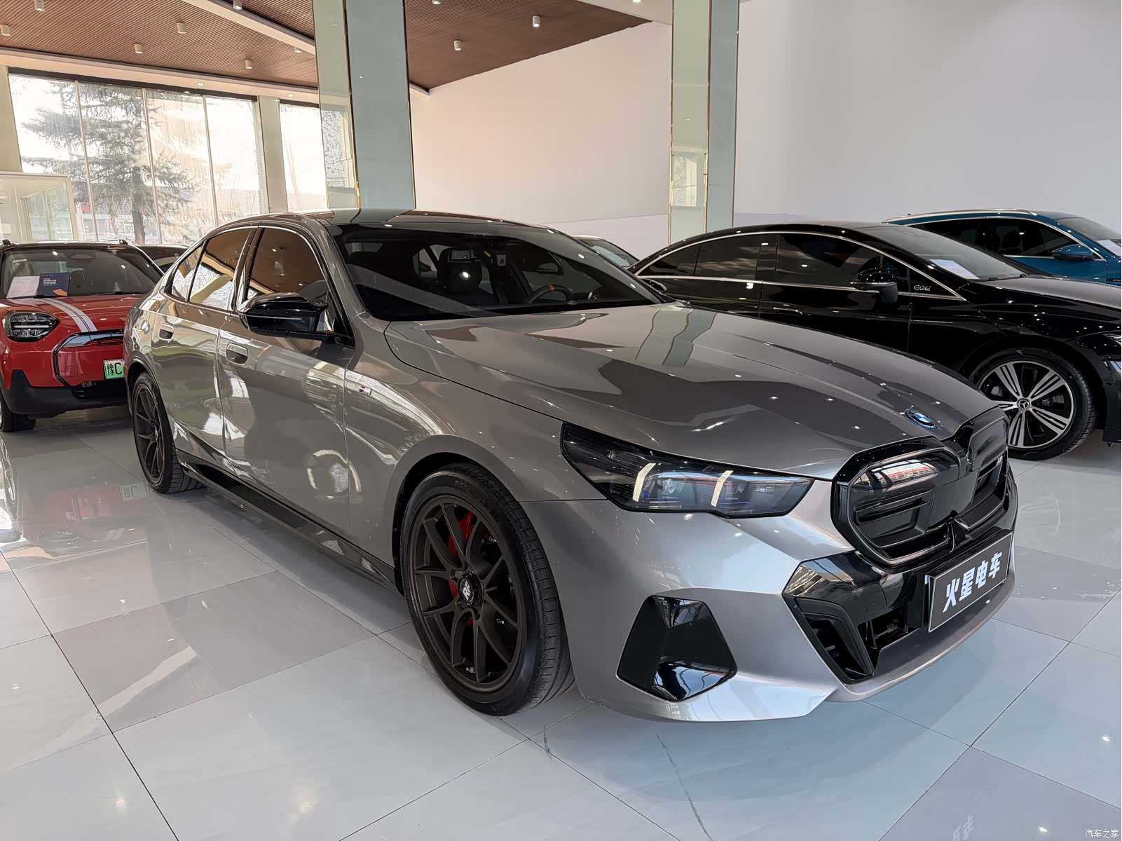 BMW i5, 2025 3