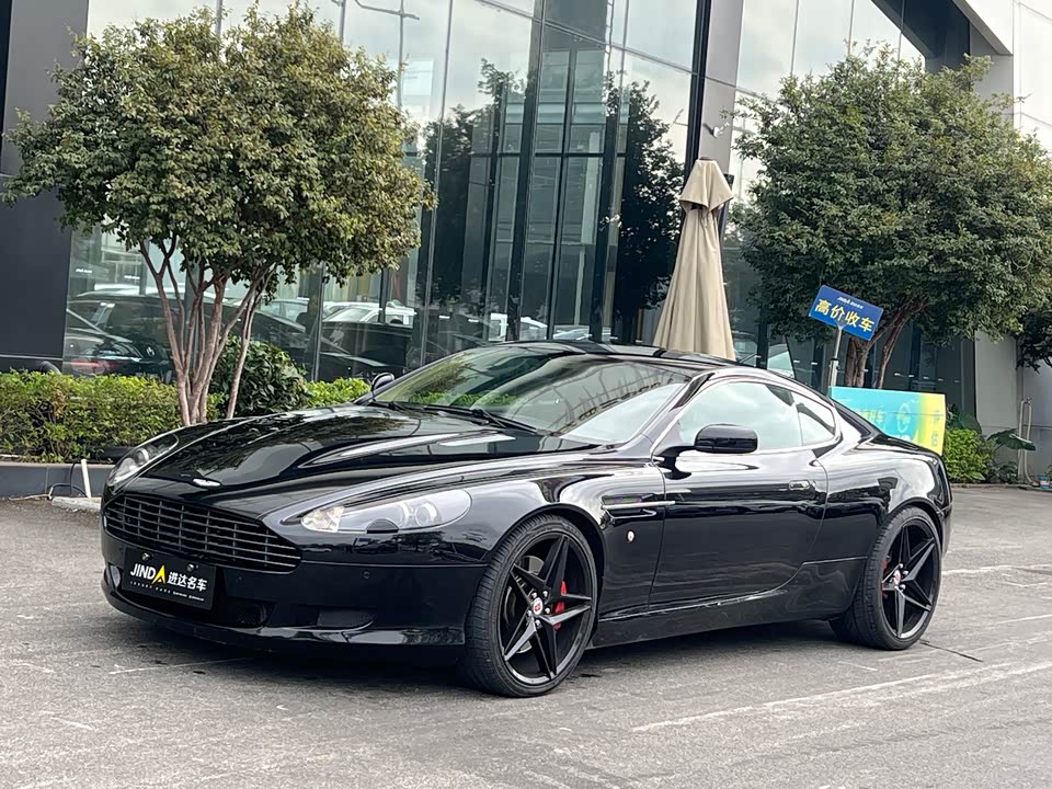 Aston Martin DB9
