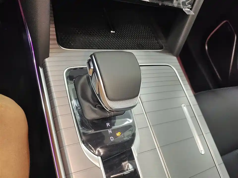 Hongqi HS7 PHEV