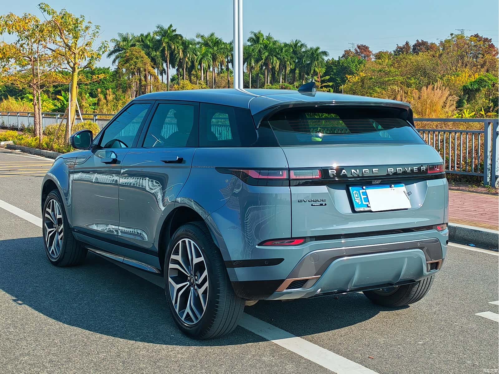 Land Rover Range Rover, 2021 все фото