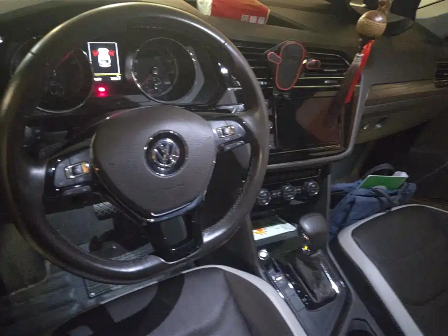 Volkswagen Tiguan L Volkswagen Tiguan L